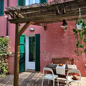 Agriturismo Le Pellicce Alloggio per agriturismo Riparbella